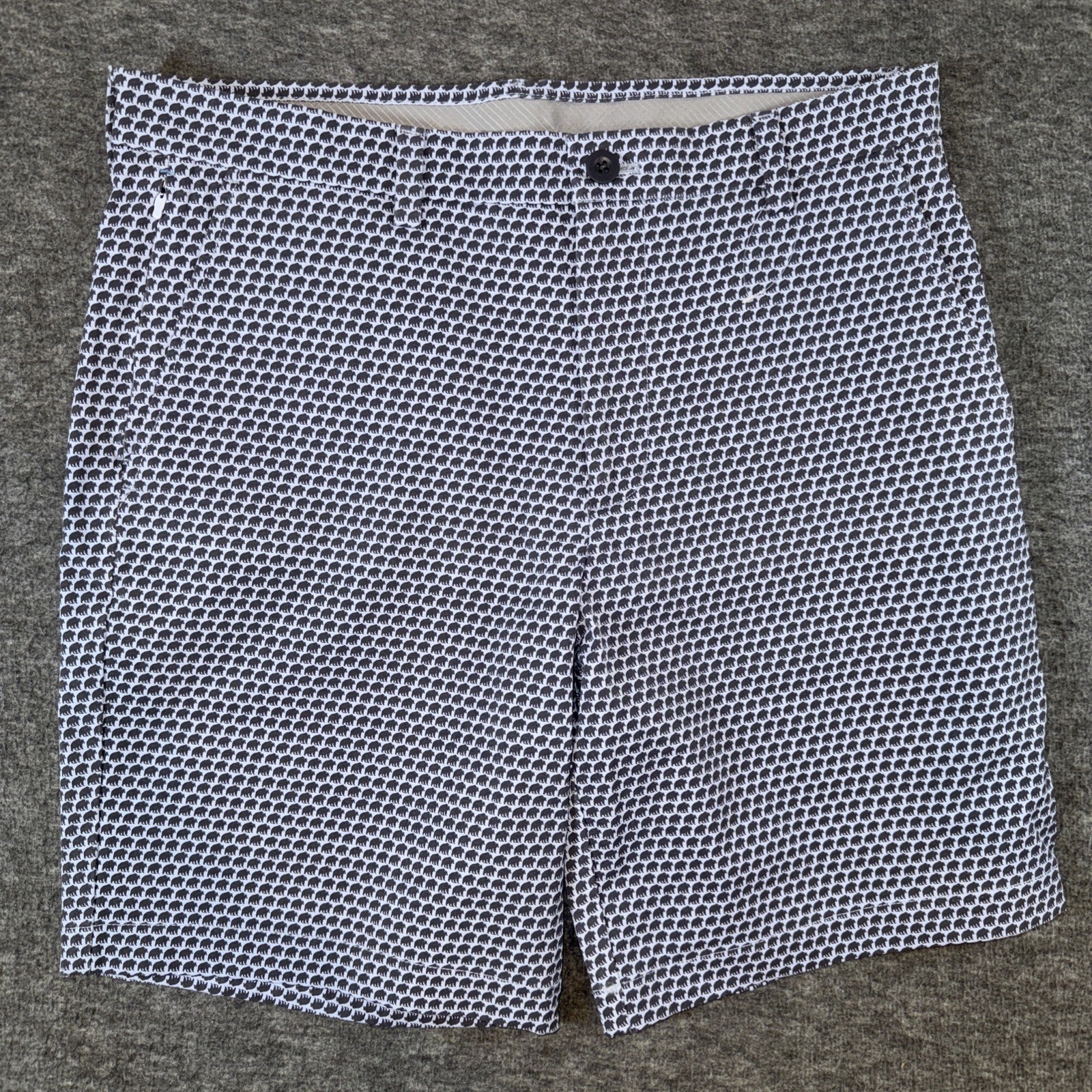 Vineyard Vines Men On The Go OTG Short Performance Bear Print Lavender Sz 32 NEW