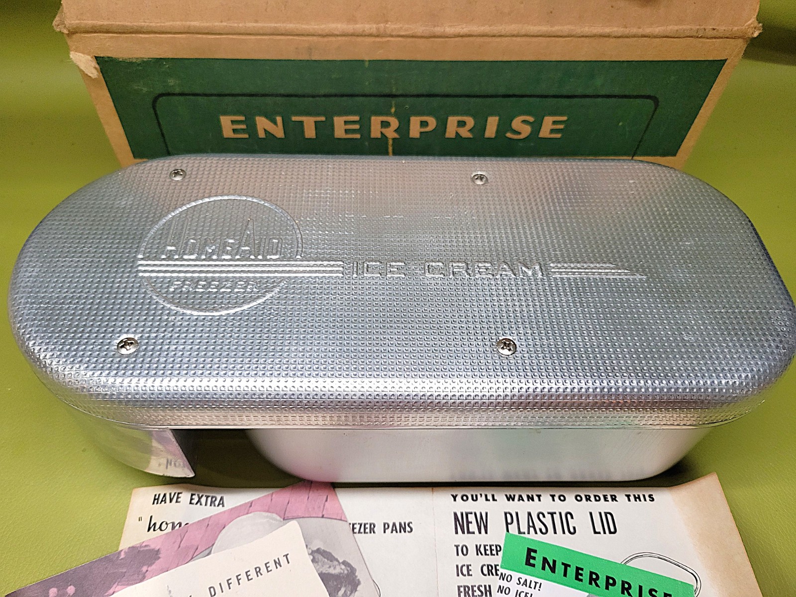 VINTAGE 1950s ENTERPRISE MFG. (SILEX) HOME-AID ICE CREAM MAKER - WORKS