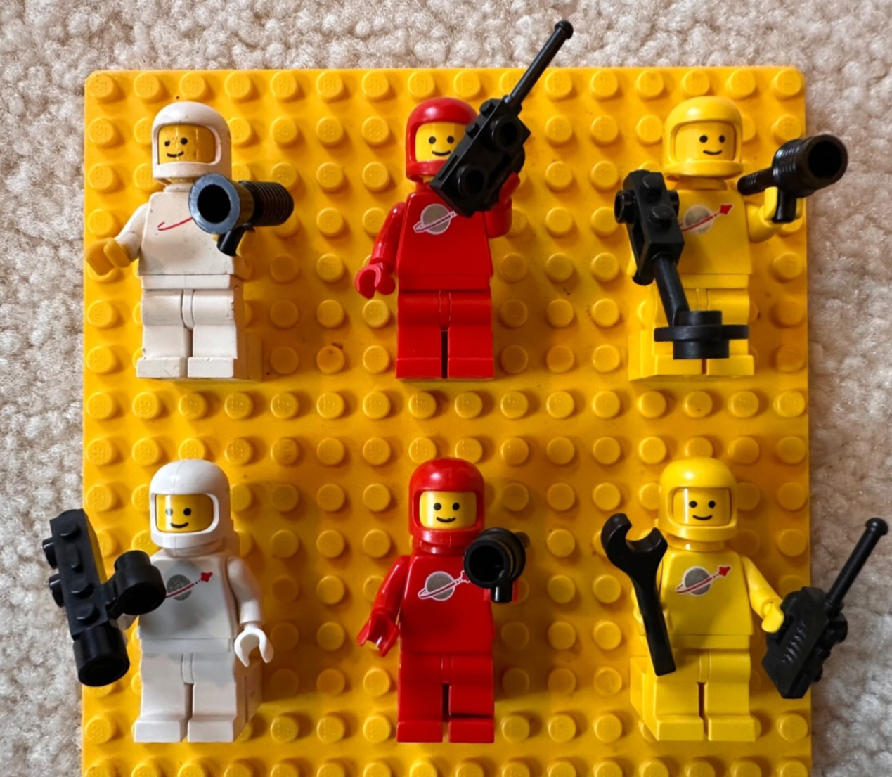 Vintage 1983 Lego Space set 6701 - Space Mini-figures; 100% complete with box