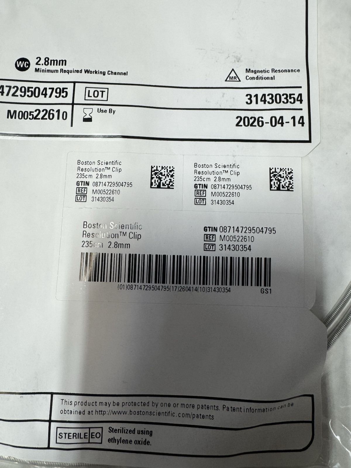 One (1) Resolution Clip 235 cm 2261 M00522610