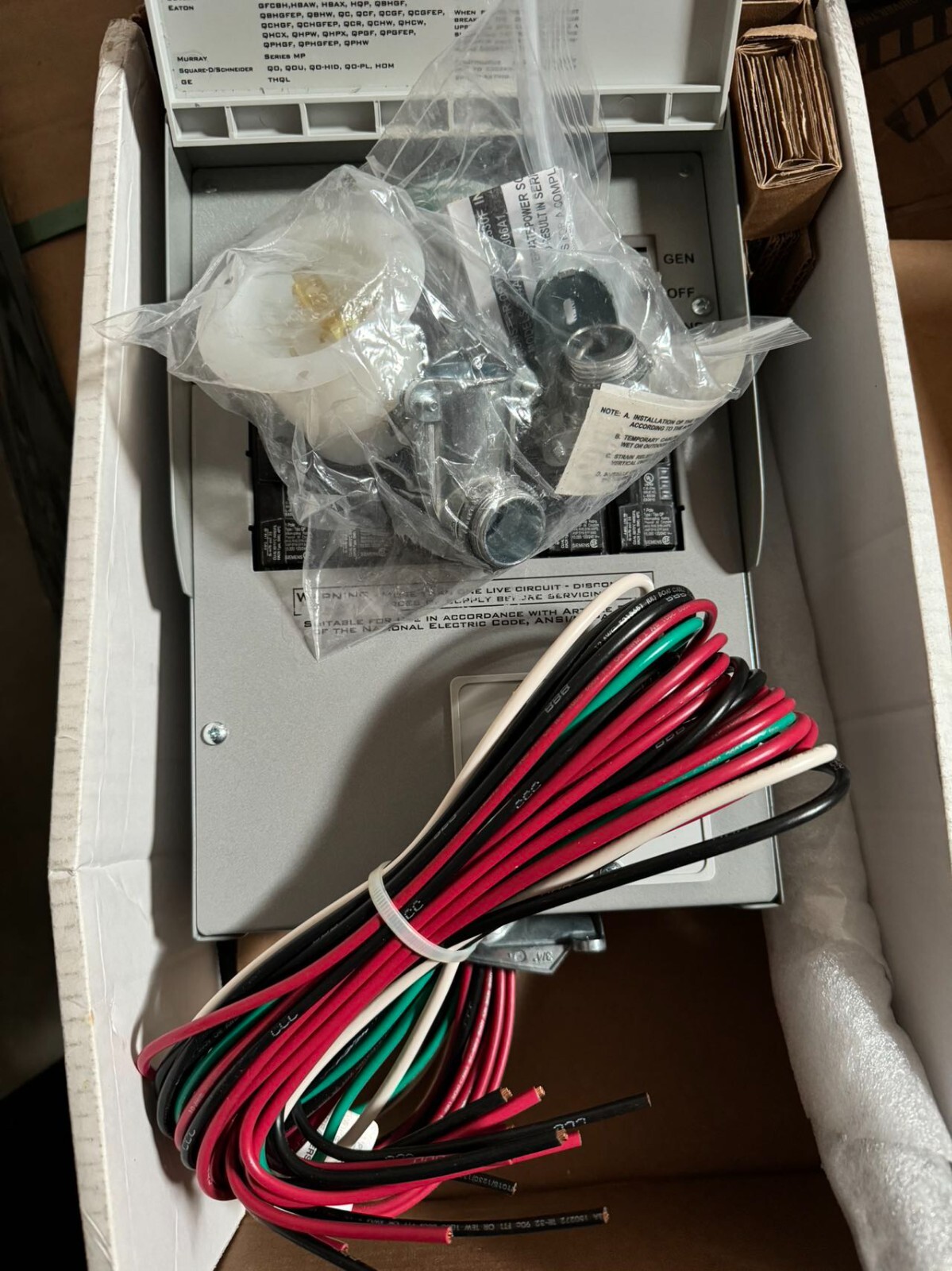 EcoFlow Manual Transfer Switch 306A1 (Pairing with Single DELTA Pro 3/DELTA Pro)