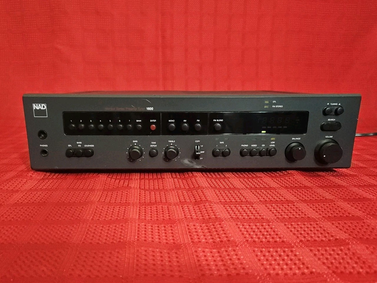 NAD 1600 Stereo Preamp / Tuner ~Powers On ~No Sound Output~ Sold As Is~ Read ~