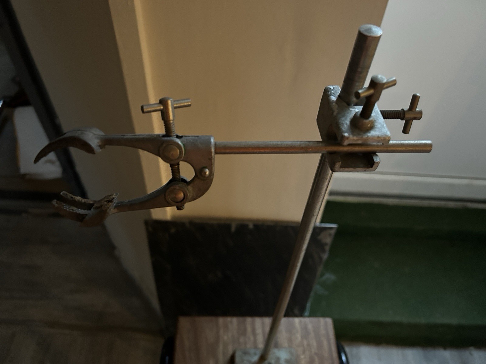 Vintage Large Scientific Laboratory Retort Stand & Clamp MADE IN ENGLAND