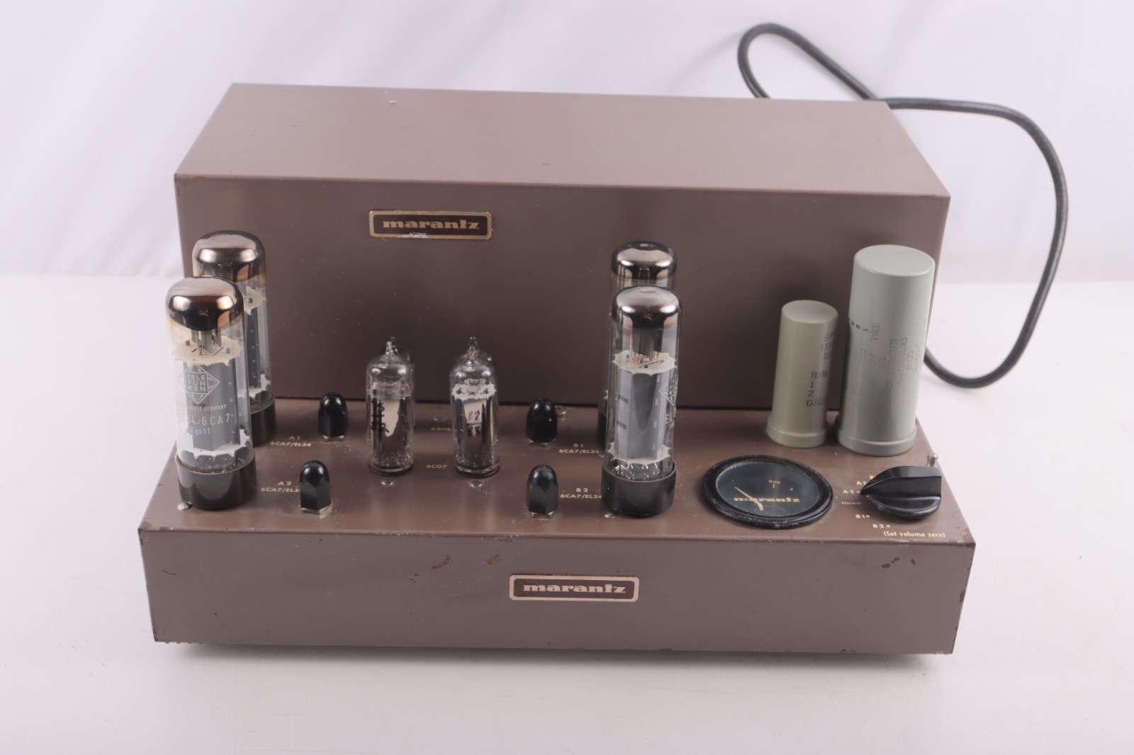 Marantz Model 8 Stereo Amplifier==Nice Original w/  Cage & Telefunken EL34's!