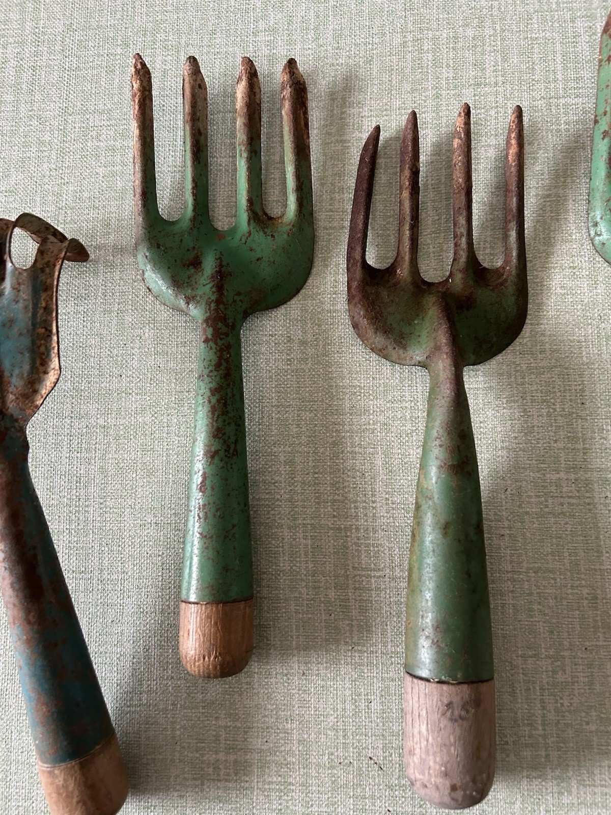Lot of 3 Vintage Metal Hand Garden Tools Primitive Decor