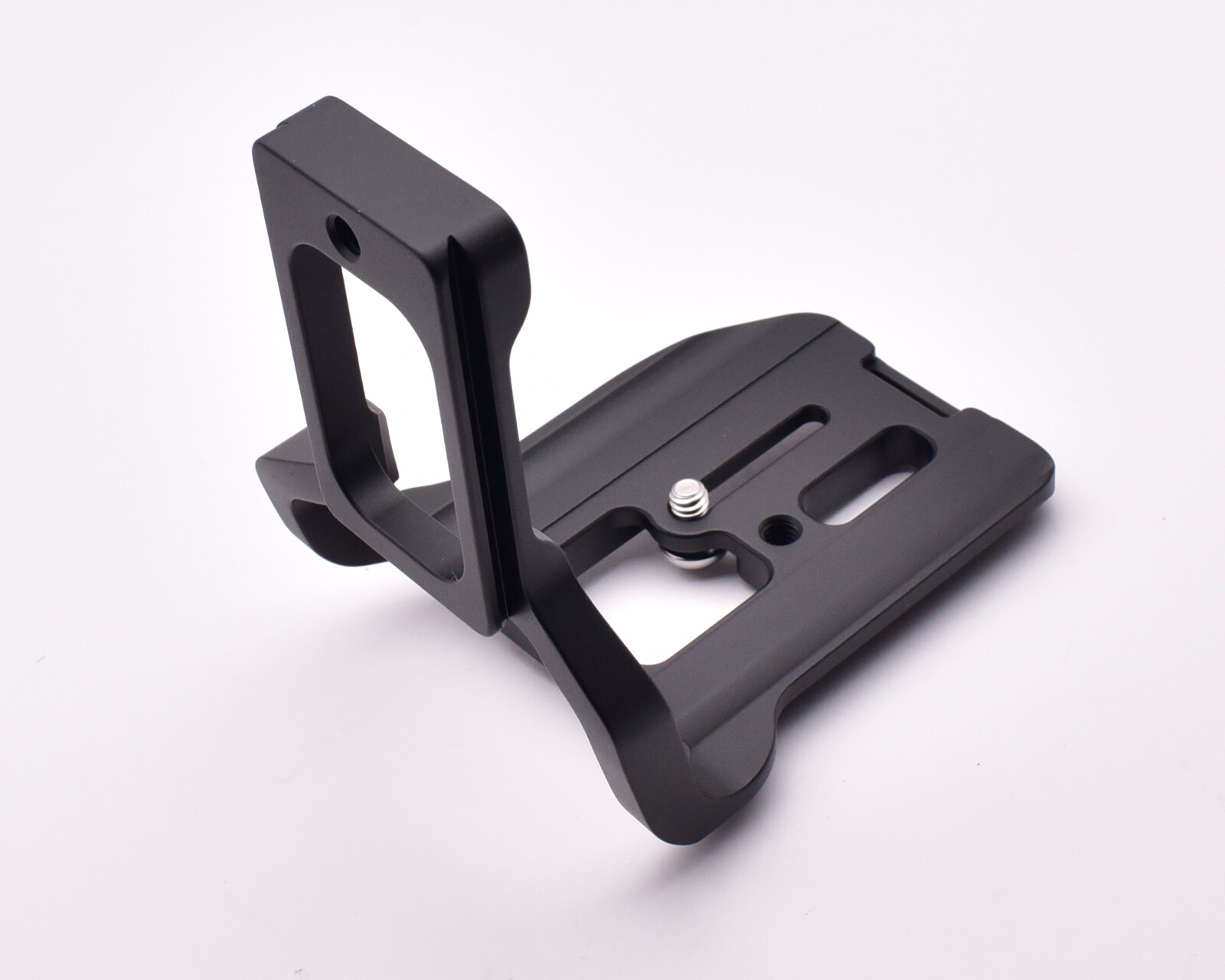 Promaster 8231 Professional L Bracket for Canon 80D with Grip (#8626)