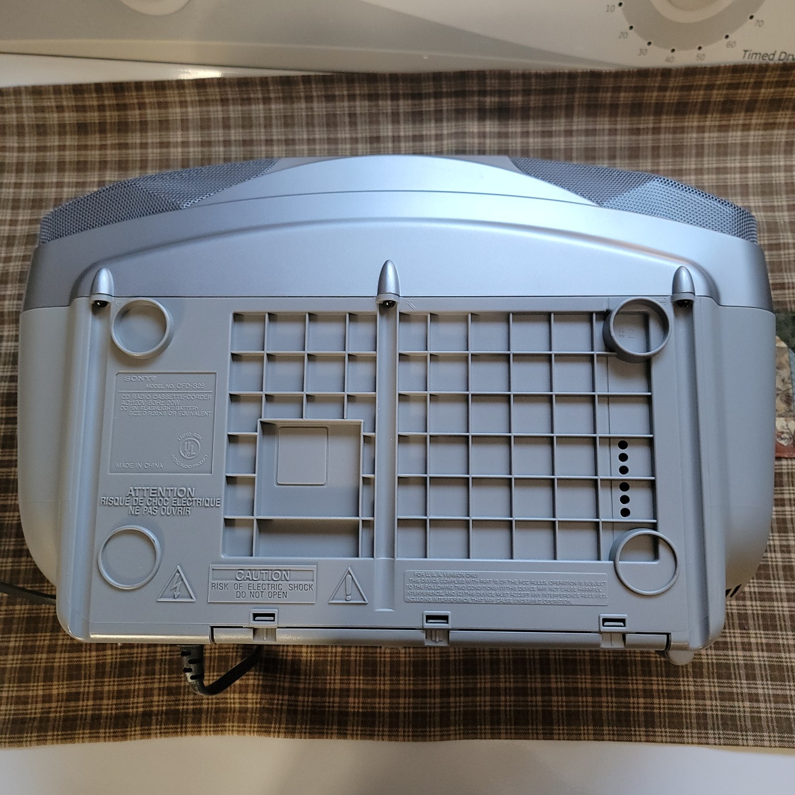 Sony CFD-S26 AM/FM Radio CD Player Dosnt Work Sounds Great And Clean Radio