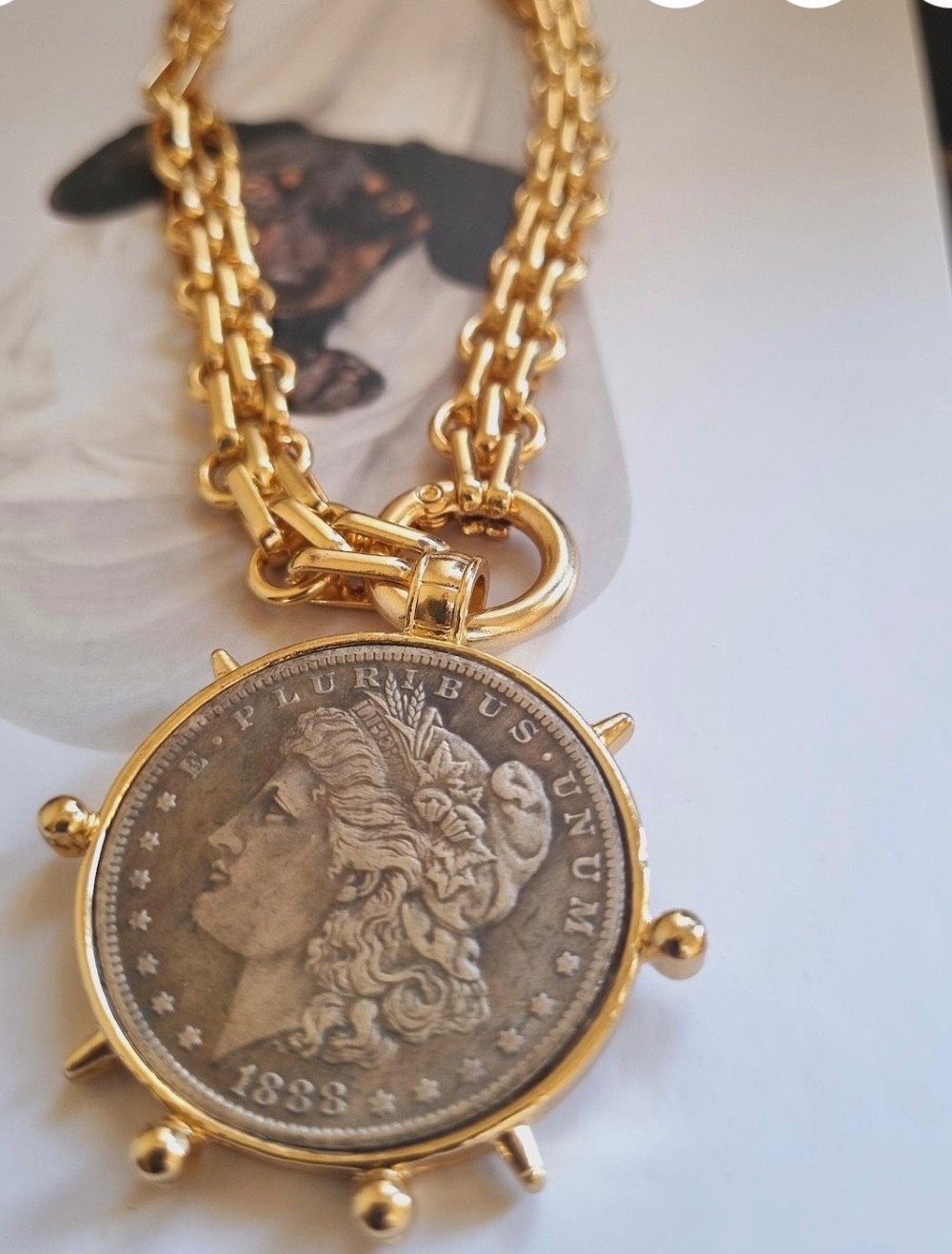 Gold Coin Medallion Necklace: Vintage Style, Gold-Plated Chain.