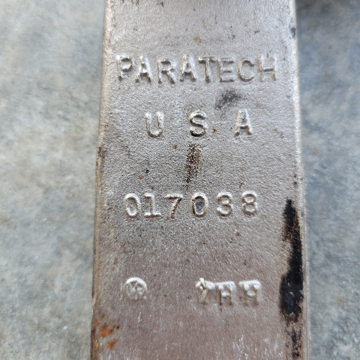 Paratech Halligan Firefighter Tool 30" 30 inch Hooligan BAR PRYBAR PRY