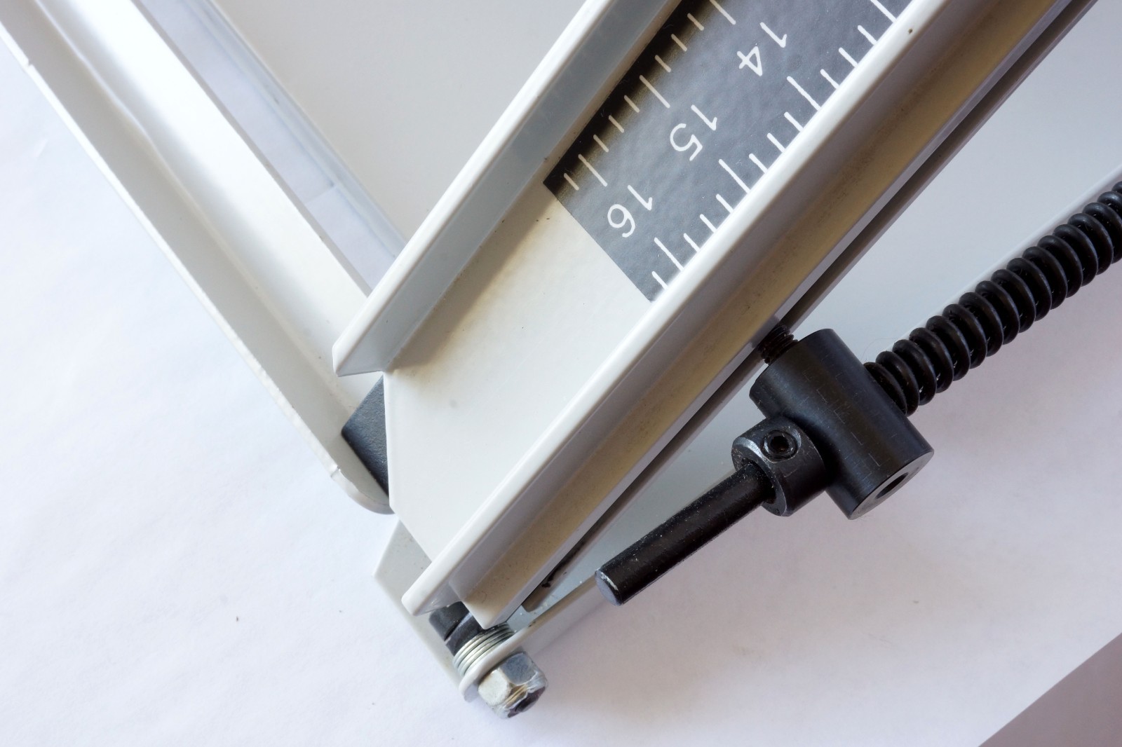 Beseler Universal 20 - 16x20 - 4 Blade Enlarging Easel Barely Used Good Working