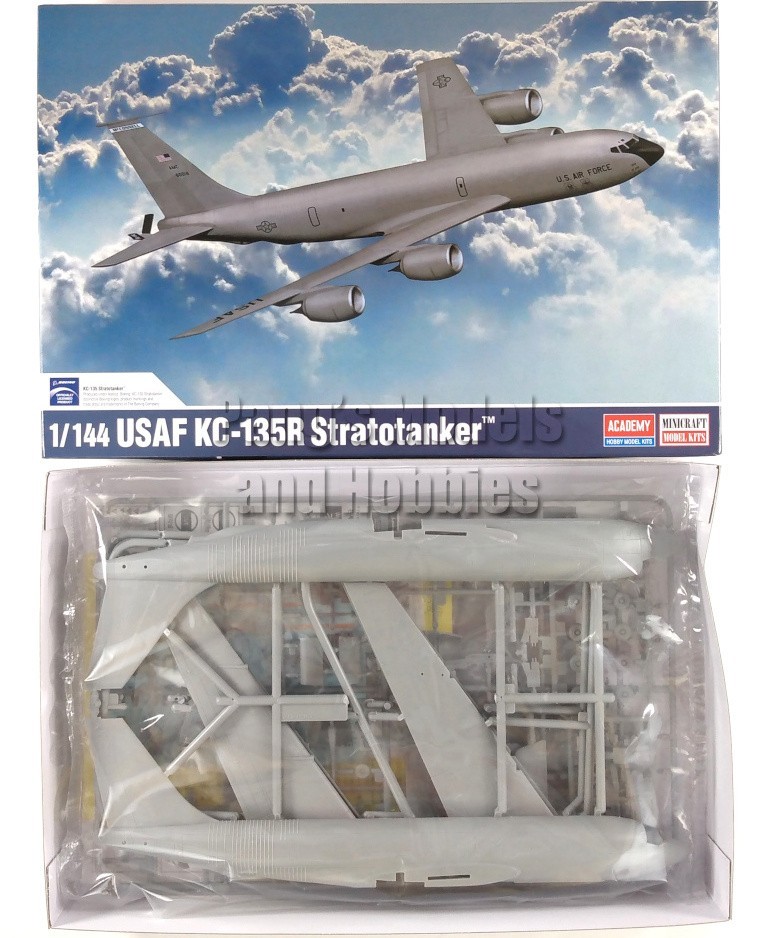 Boeing KC-135 KC-135R Stratotanker USAF 1/144 Scale Plastic Model Kit - Academy