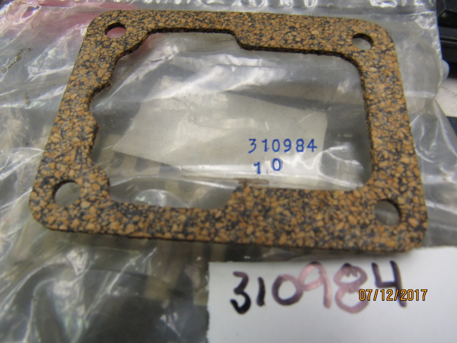 NEW OEM OMC JOHNSON EVINRUDE CORK GASKET 310984