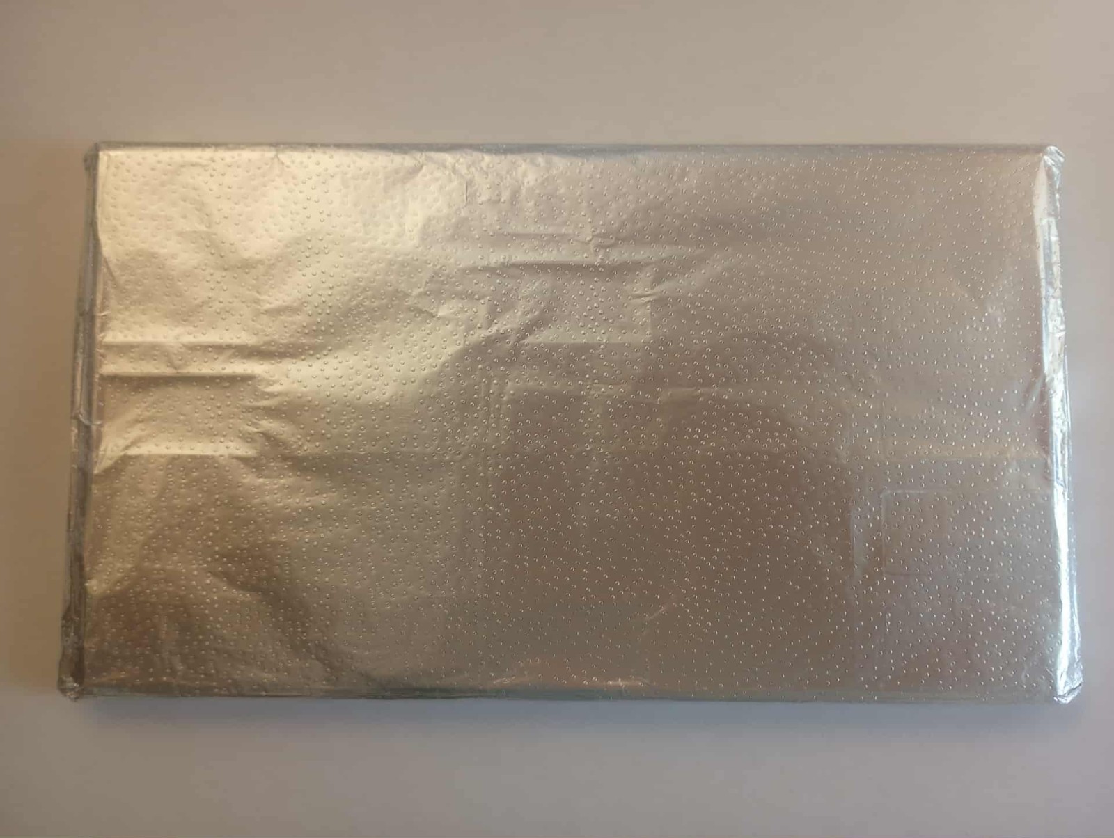 Willy Wonka Chocolate Bar w/Golden Ticket (Chocolate Included) (1 bar w/Order)