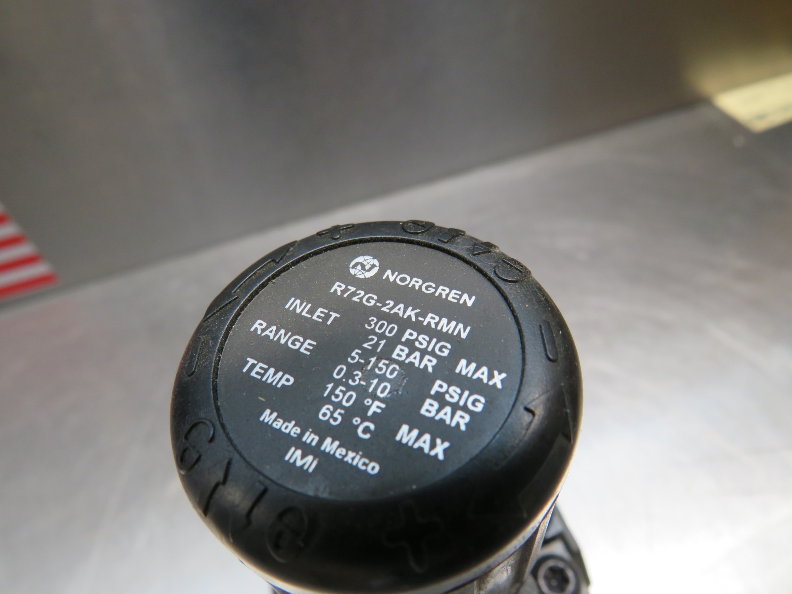 Norgren R72G-2AK-RMN Regulator