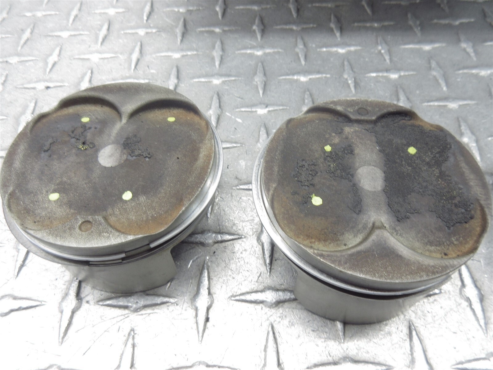 2002 01-02 Suzuki GSXR 1000 GSXR1000 Crankcase Case Engine Motor Block Piston