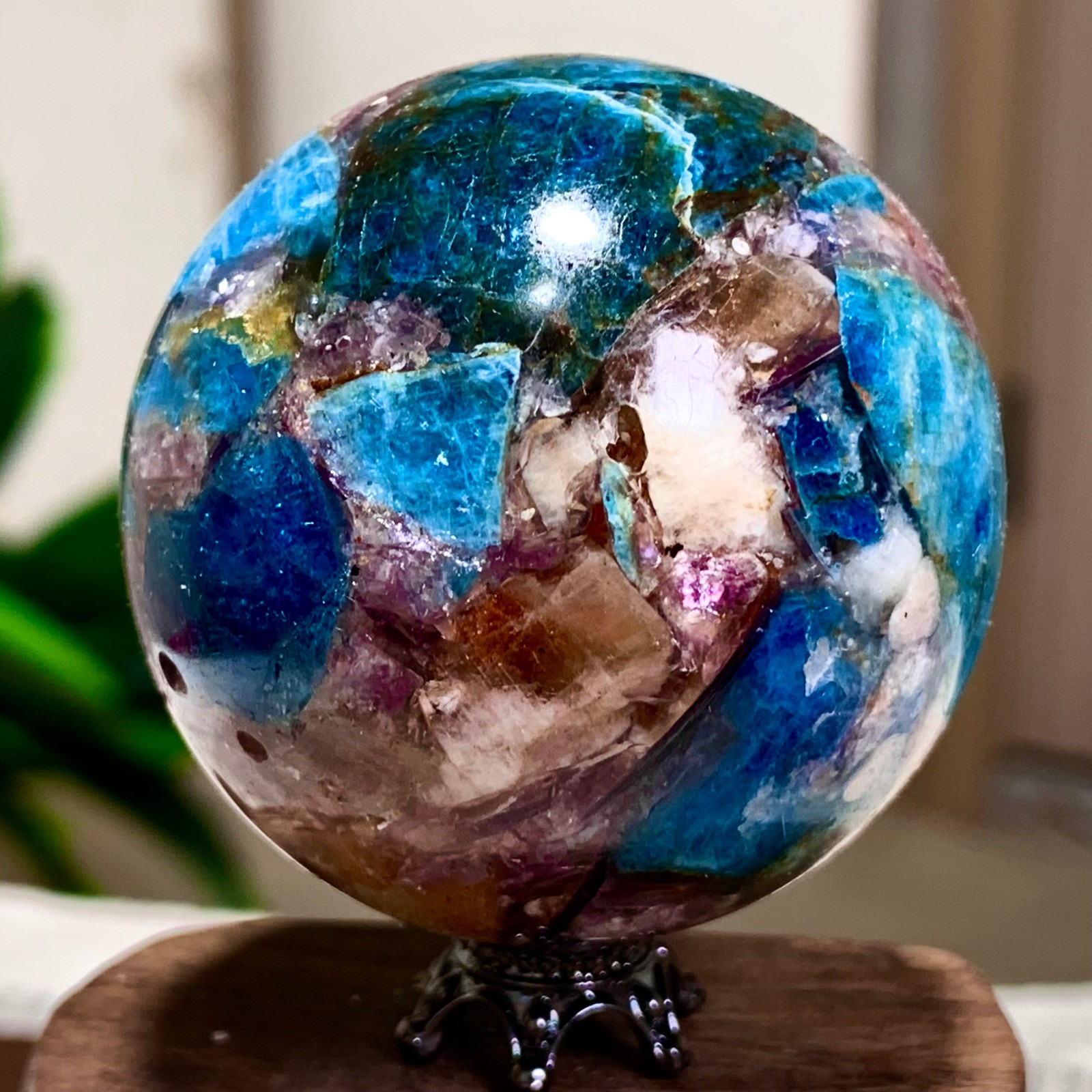 152G Natural Blue Aptite +Sun Stone purple lepidolite Sphere mineral sample