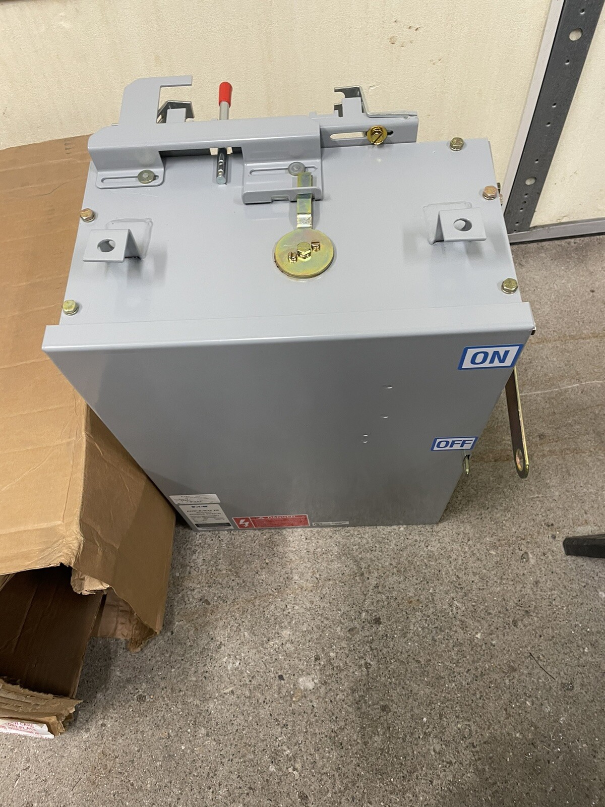 NEW Eaton Cutler Hammer P3F324RGNV 200A 240V Fusible Busway Bus Plug 200 Amp