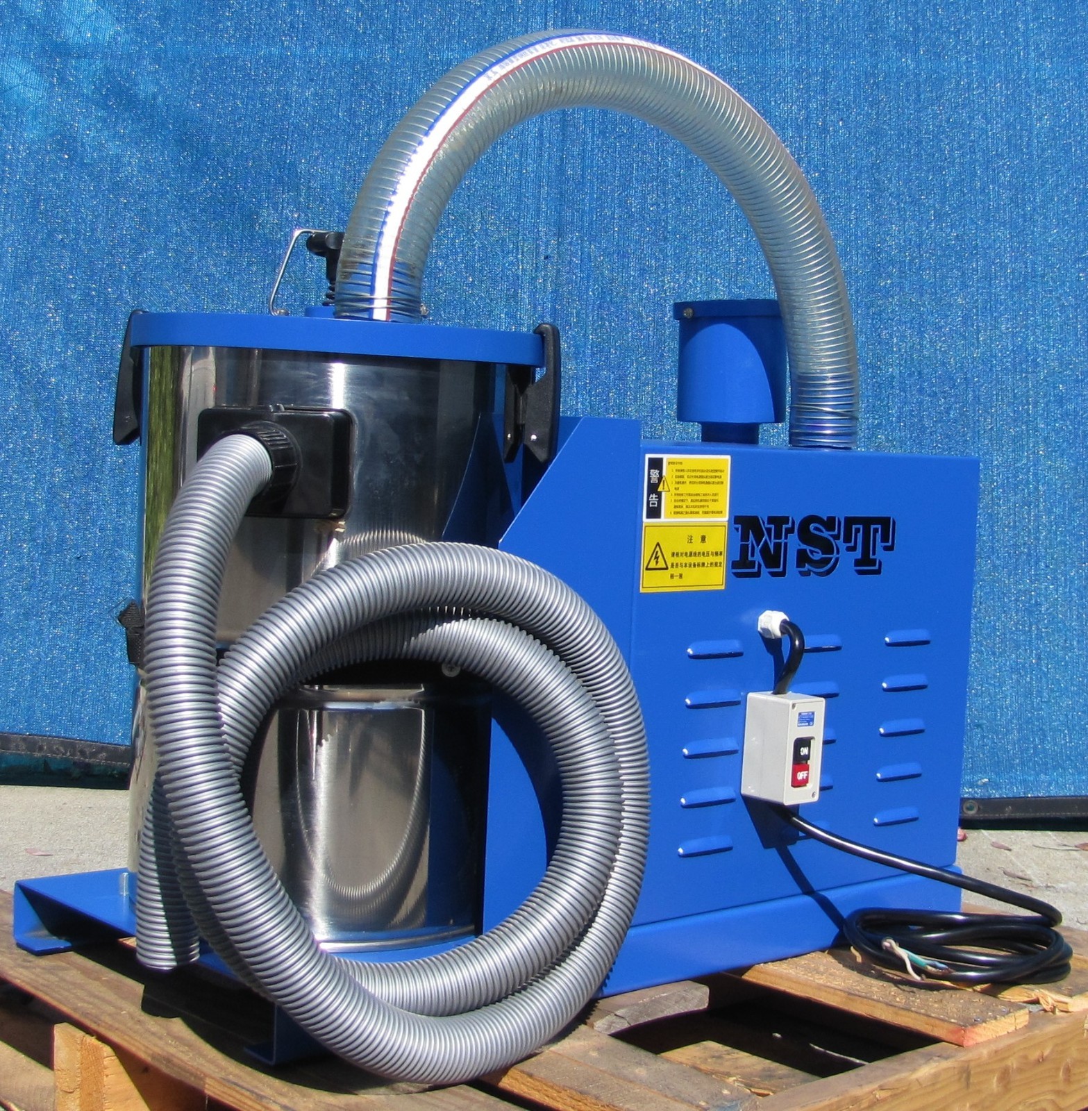 NST 4.5 HP Vacuum Dust Collector With Canister & Hose 230V 3 Ph Strong Suction