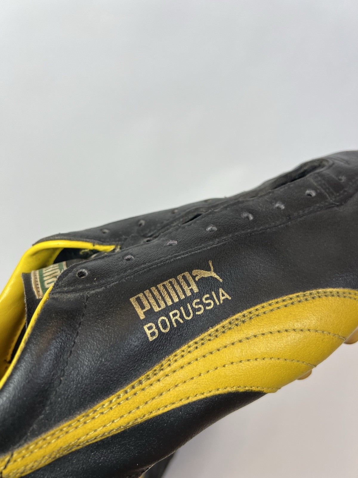 Vintage PUMA BORUSSIA Soccer Futbol Cleats Black Yellow