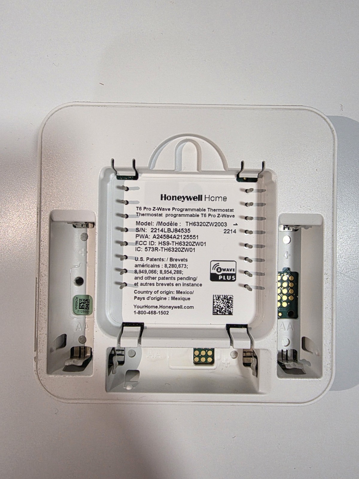 Honeywell T6 Pro Series Z-Wave Programmable Thermostat - White (TH6320ZW2003)