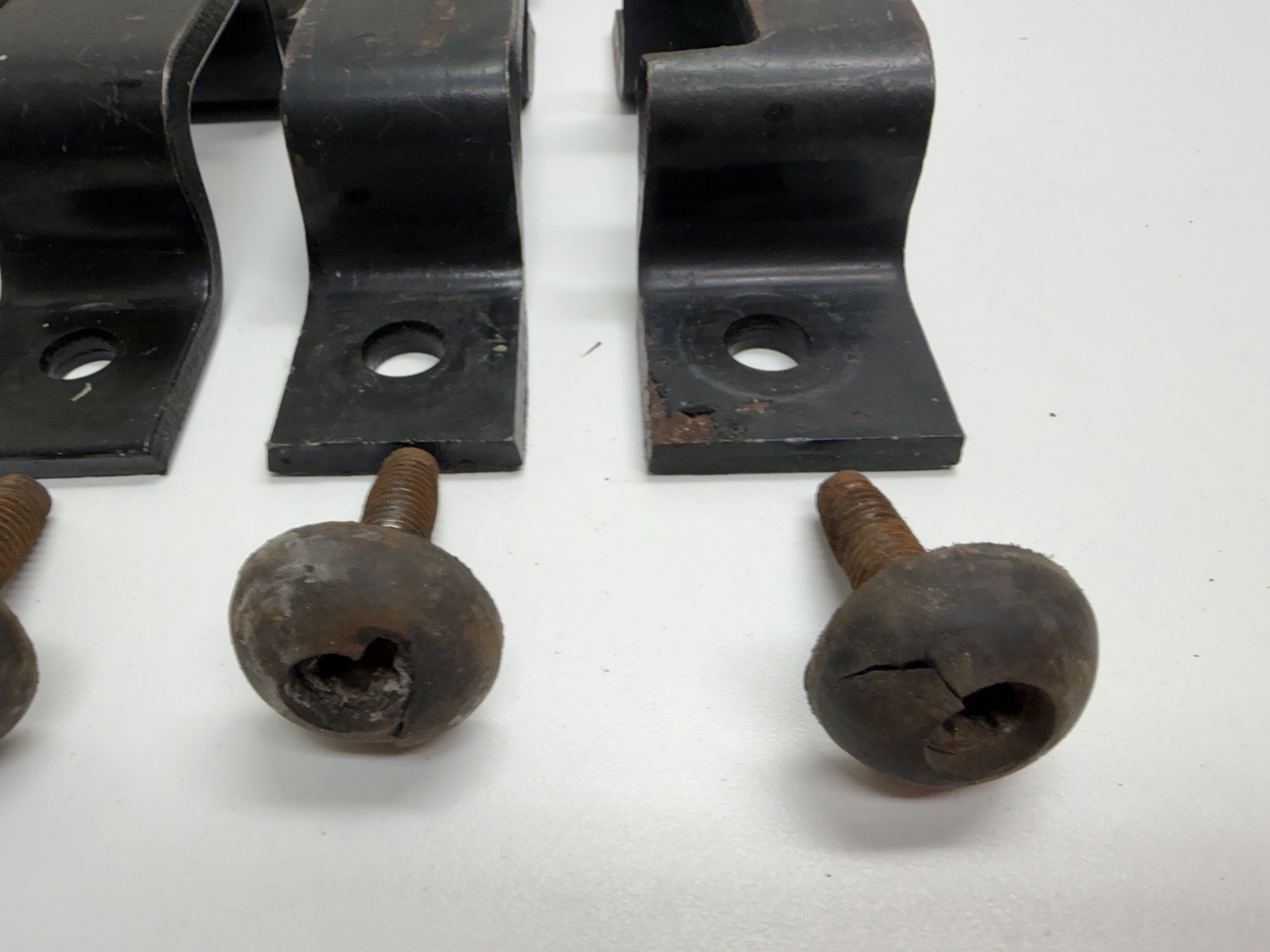 92 - 07 FORD VAN ECONOLINE E SERIES CLUB WAGON BENCH SEAT MOUNTING BRACKETS B42