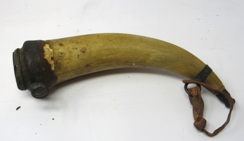 Antique Firearm Black Powder Horn Medal Cap with Crest Metal Muzzle Loader Rare