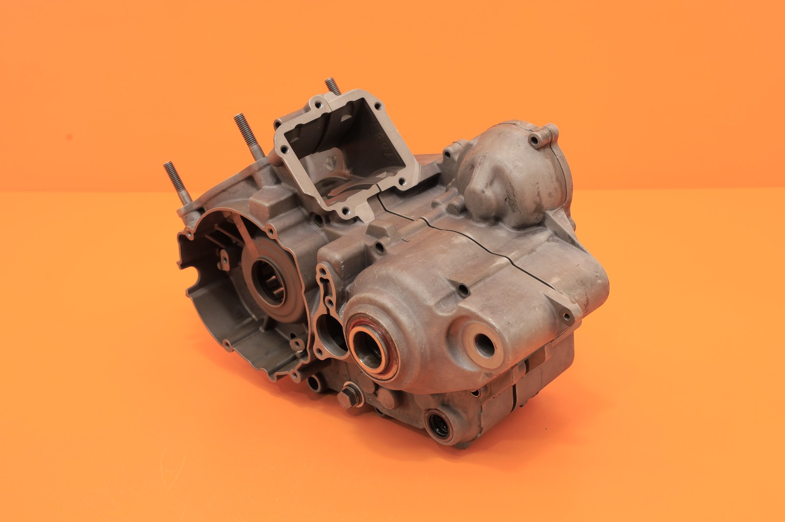 2003 98-05 KTM 200 EXC SX OEM Engine Crankcase Set Carter Block Half Bottom End