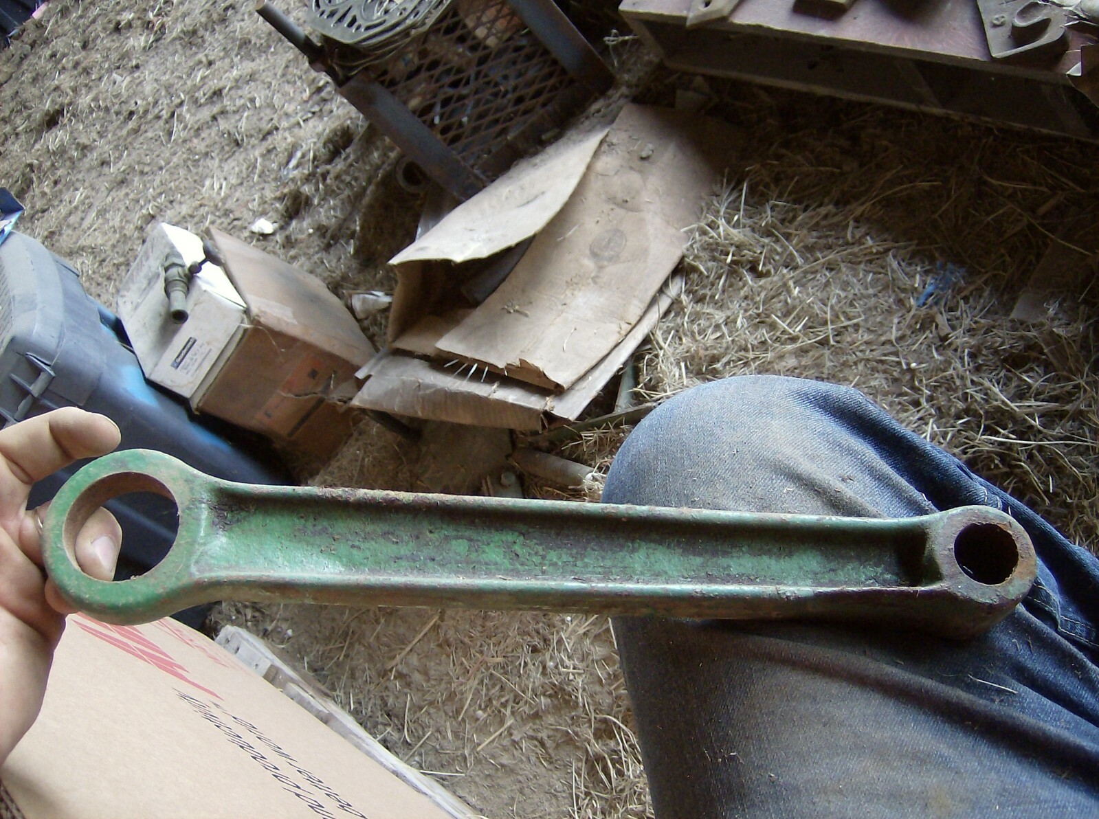 C17880 JOHN DEERE ROD MANURE SPREADER?