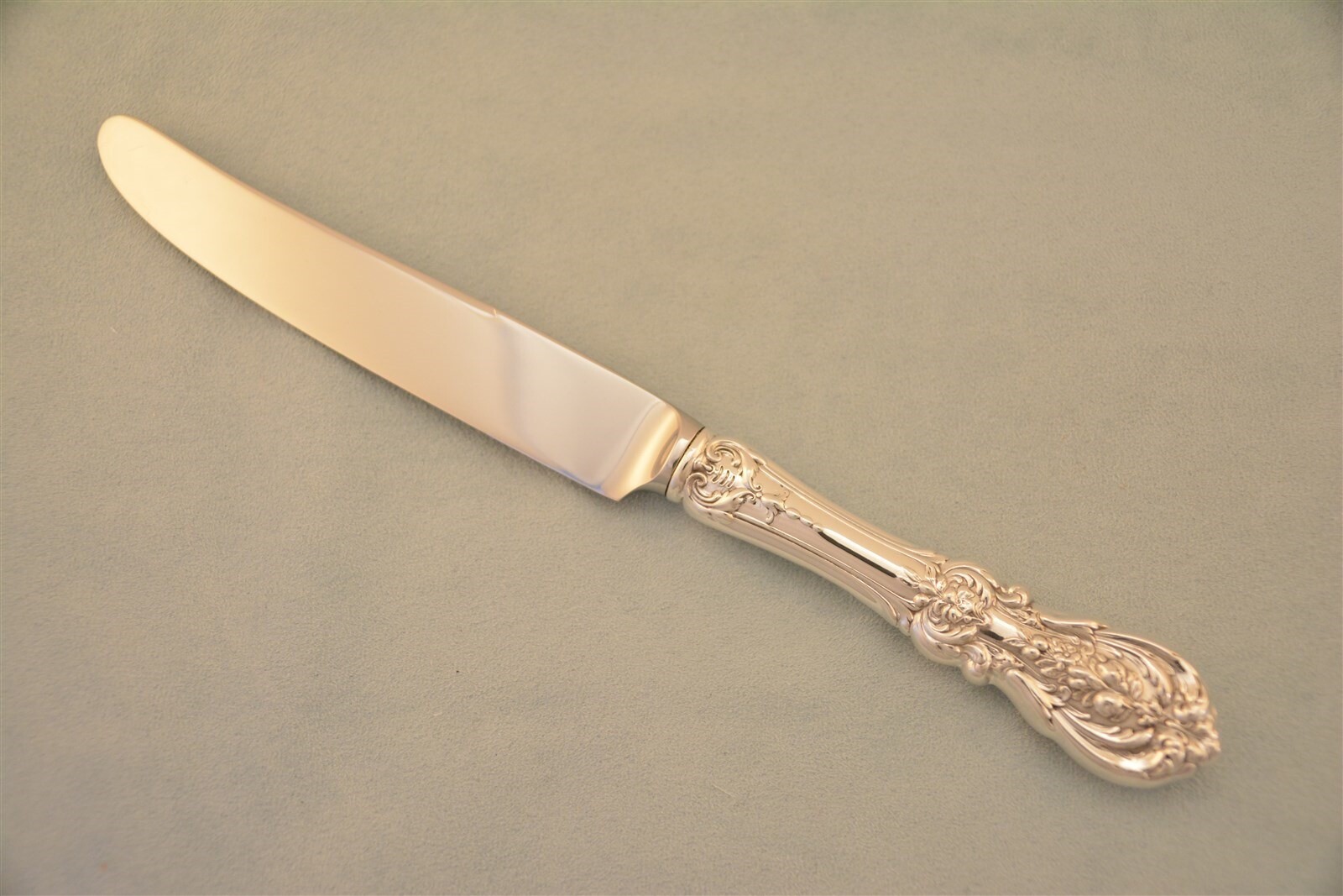 Reed & Barton Francis I Sterling 9-1/4" HH New French Bevel Dinner Knife No Mono