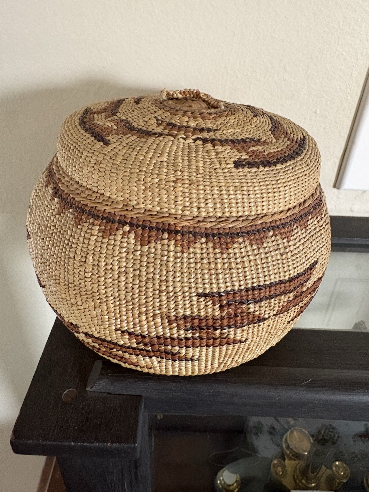 Yurok/Karuk Lidded Basket 4 1/2 x 6 1/2 Twinned Native American Museum Piece