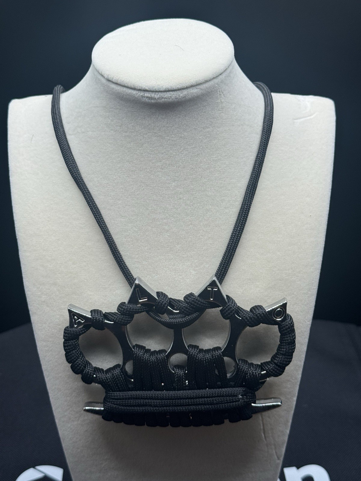 Knuckles Necklace / Belt Buckle Full Size With 24"550 Paracord Large Silver Tone