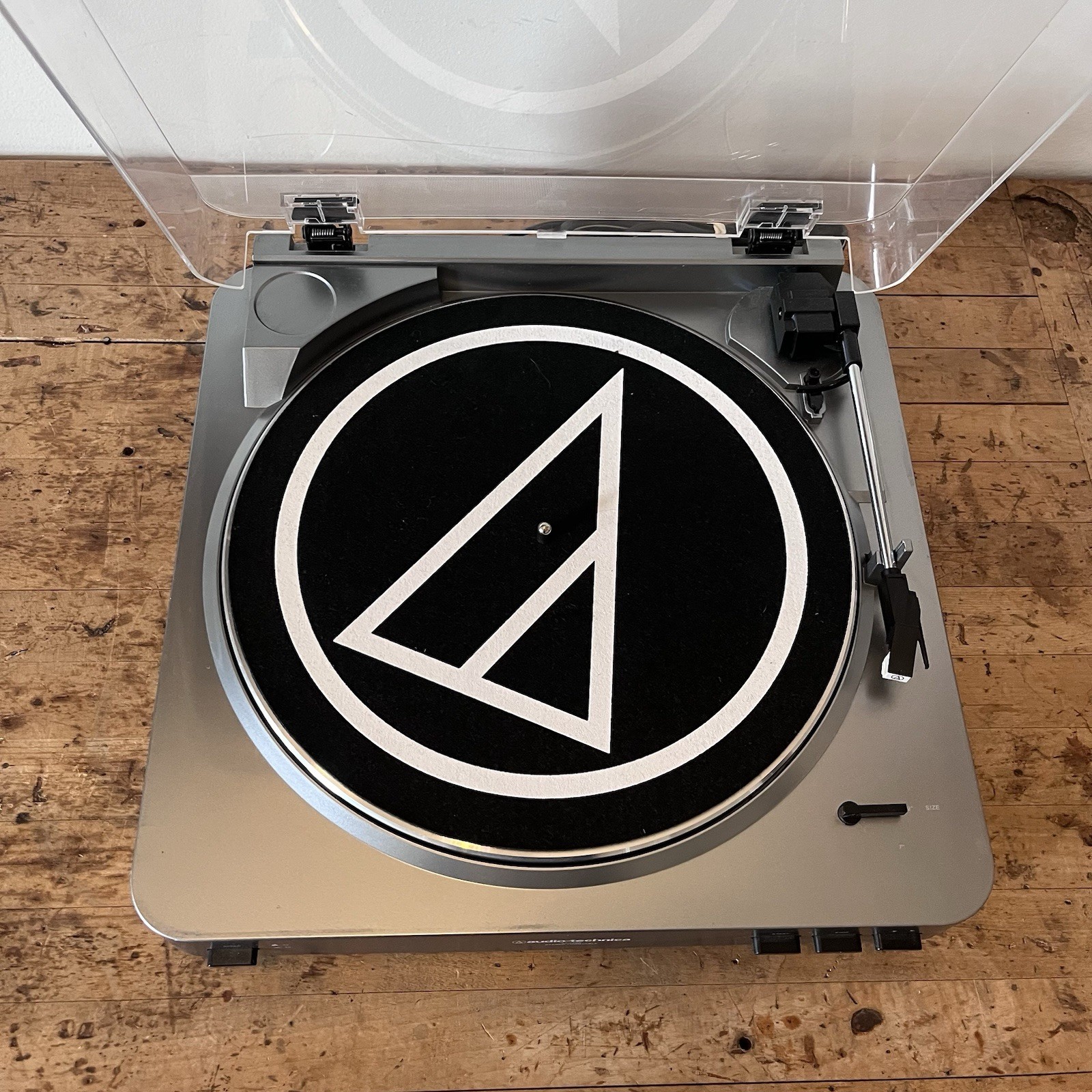 Audio Technica AT-LP60 Turntable EXCELLENT Condition Works Great! 1st Generation