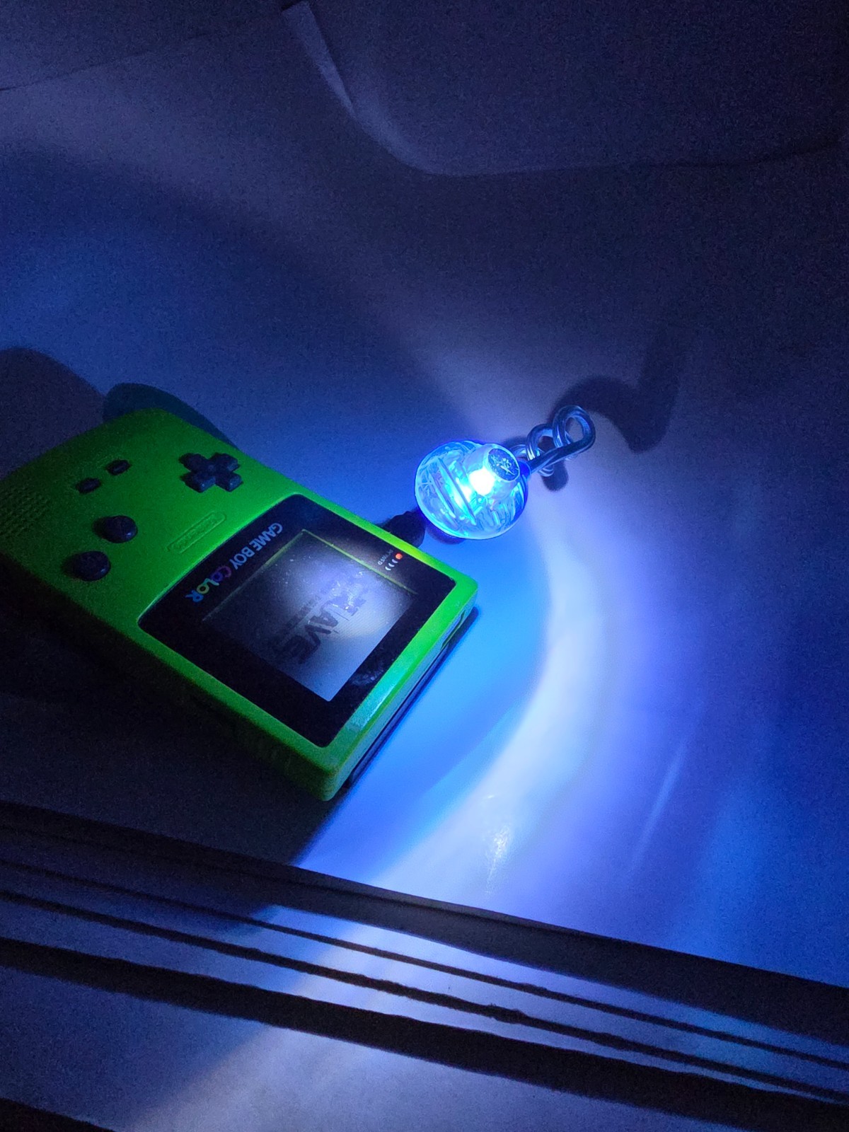 NEW Super Bright LED Worm/Snake Light for Game Boy Color No Batteries Required B