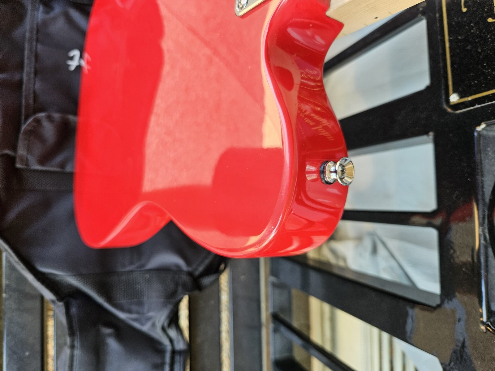 GREAT PLAYING NEW RED TELE-STYLE TENOR 4 STRING ELECTRIC GUITAR W/ GIG BAG