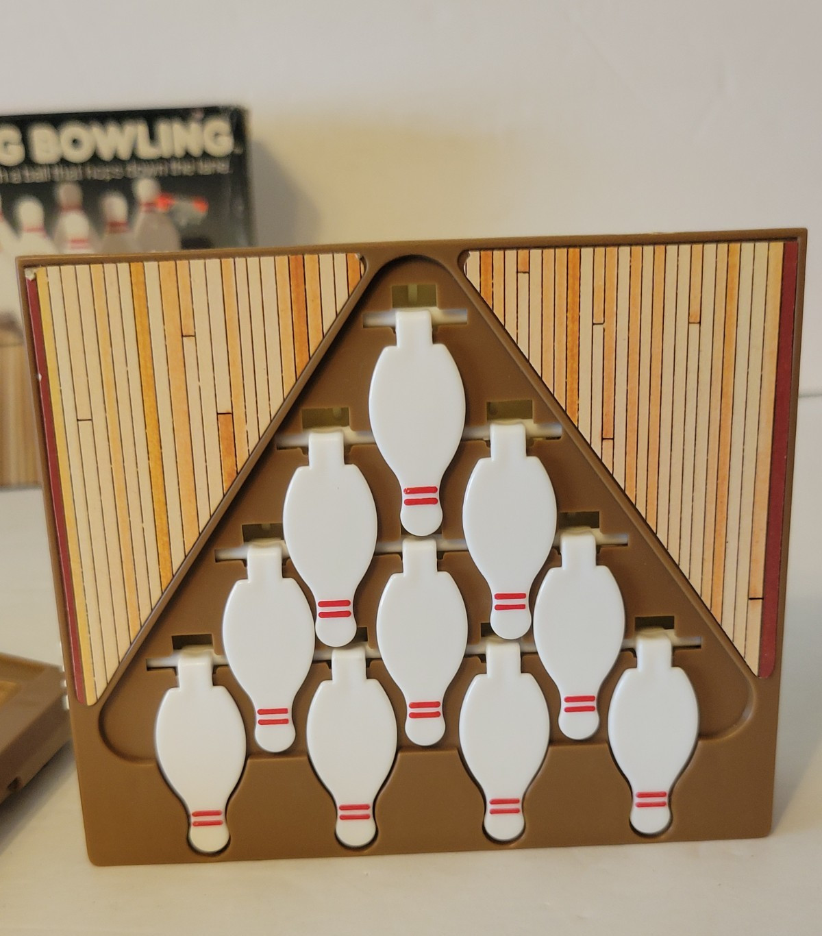VINTAGE 1980s TOMY WIND UP STROLLING BOWLING GAME WITH BOX WORKING