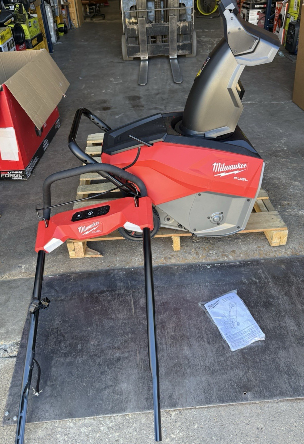 FOR REPAIR Milwaukee 3036-20 M18 FUEL 18V 21" Dual Battery Snow Blower Tool only