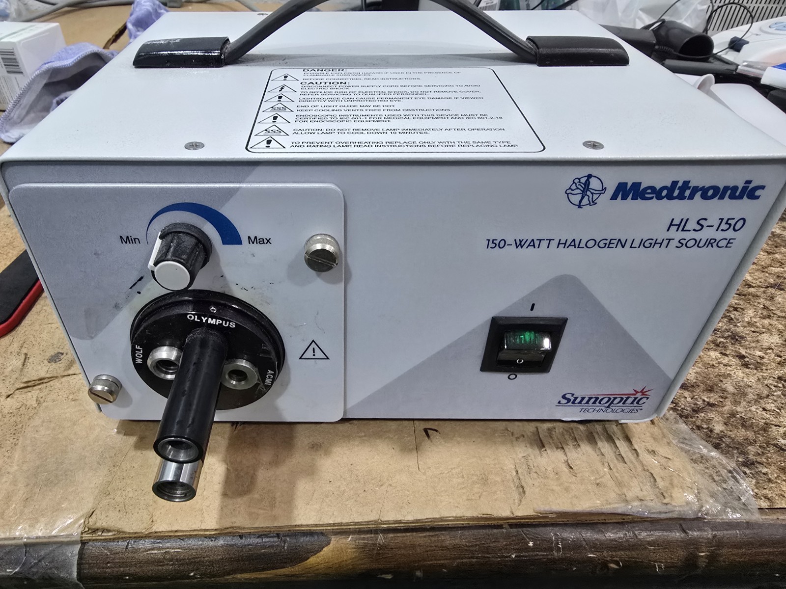 Medtronic Sunoptic HLS-150 Halogen Light Source as pictured working