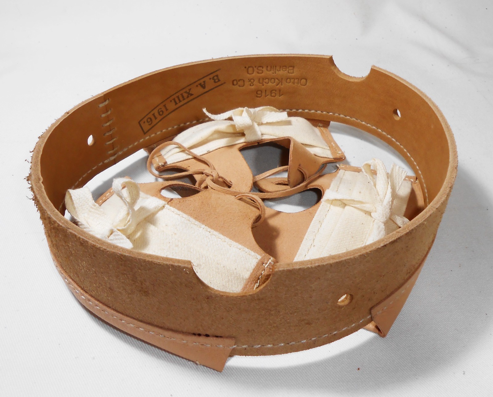 German WWI M-16 helmet leather liner size 66.