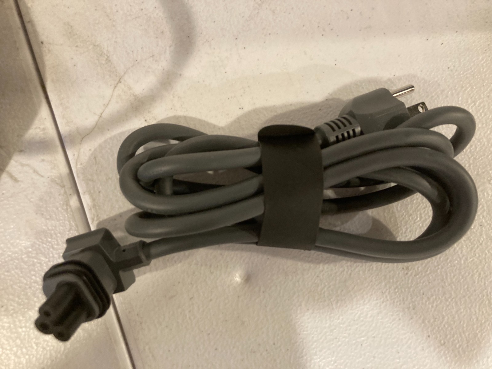 Starlink V2 Satellite Dish Kit with Router - UTA-212 & UTR-211 - Free worldwide