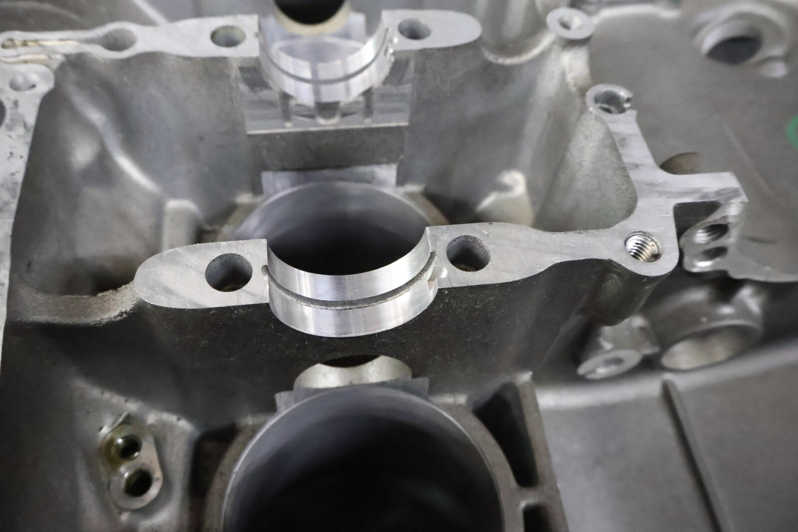 HONDA 2007 CBR1000RR CBR1000 ENGINE CYLINDER MOTOR BLOCK UPPER CRANKCASE