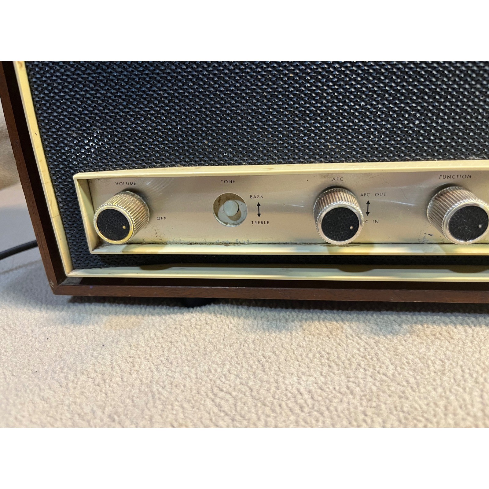 Vintage Sears Silvertone AM FM Solid State Tabletop Radio Wood Grain MCM