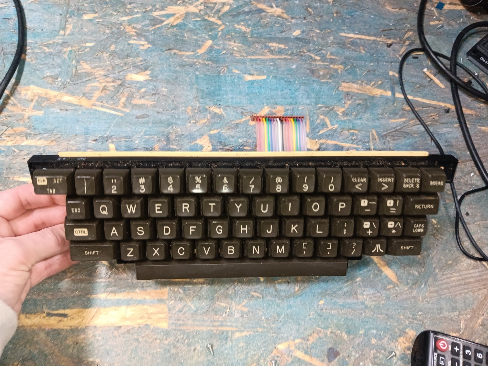 Atari 800 EXACT HI-TEK 373-700115A KEYBOARD-GOOD-QUICK TESTED-KEYS COME OFF-SEE