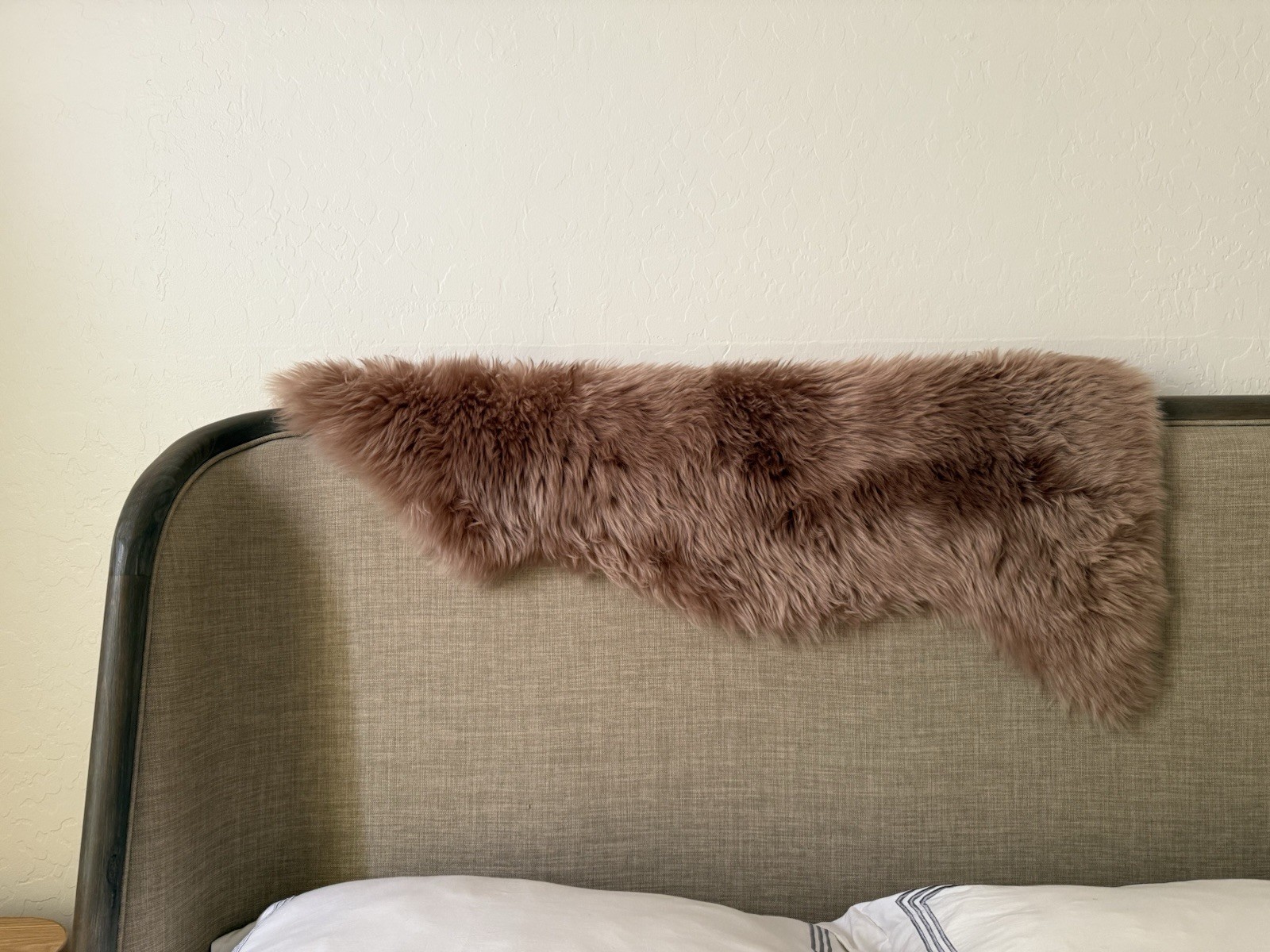 Genuine Australian Sheepskin Rug in Dusty Rose