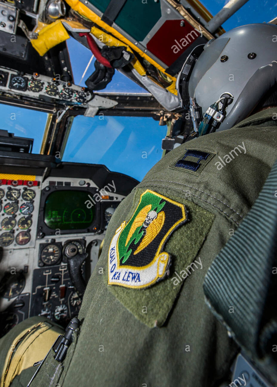 USAF 5TH BOMB WING - B-52 HEAVY BOMBER - Minot AFB, ND - ORIGINAL VEL PATCH