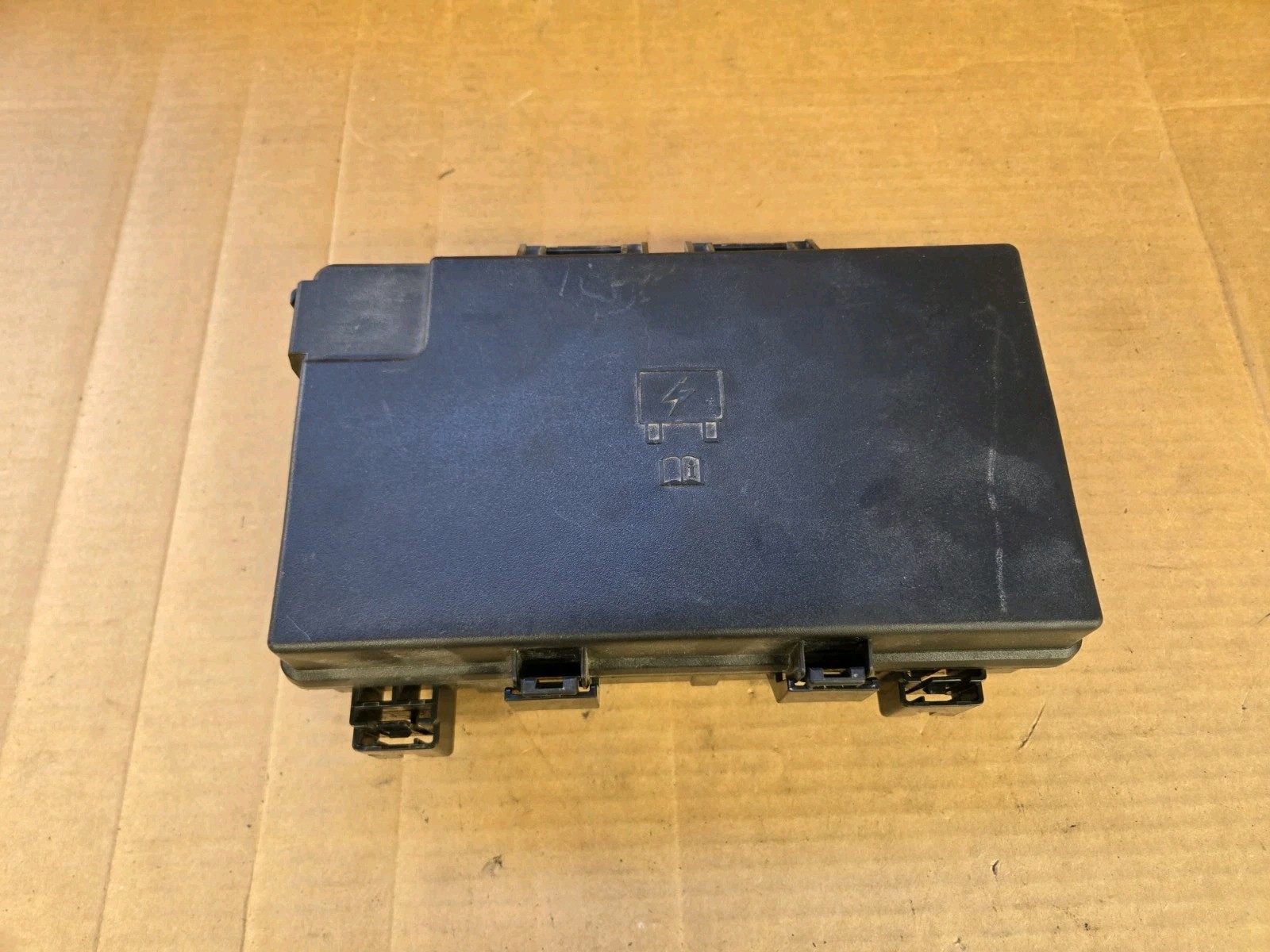 2014 Jeep Grand Cherokee TIPM Integrated Power Module Fuse Box 68137439AG
