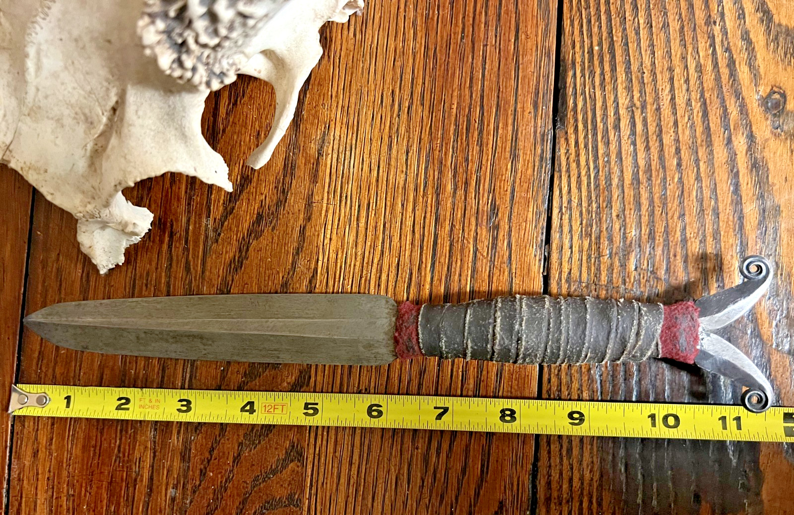 Old Northwest Coast DOUBLE VOLUTE KNIFE Native American Athabaskan 11 3/8"