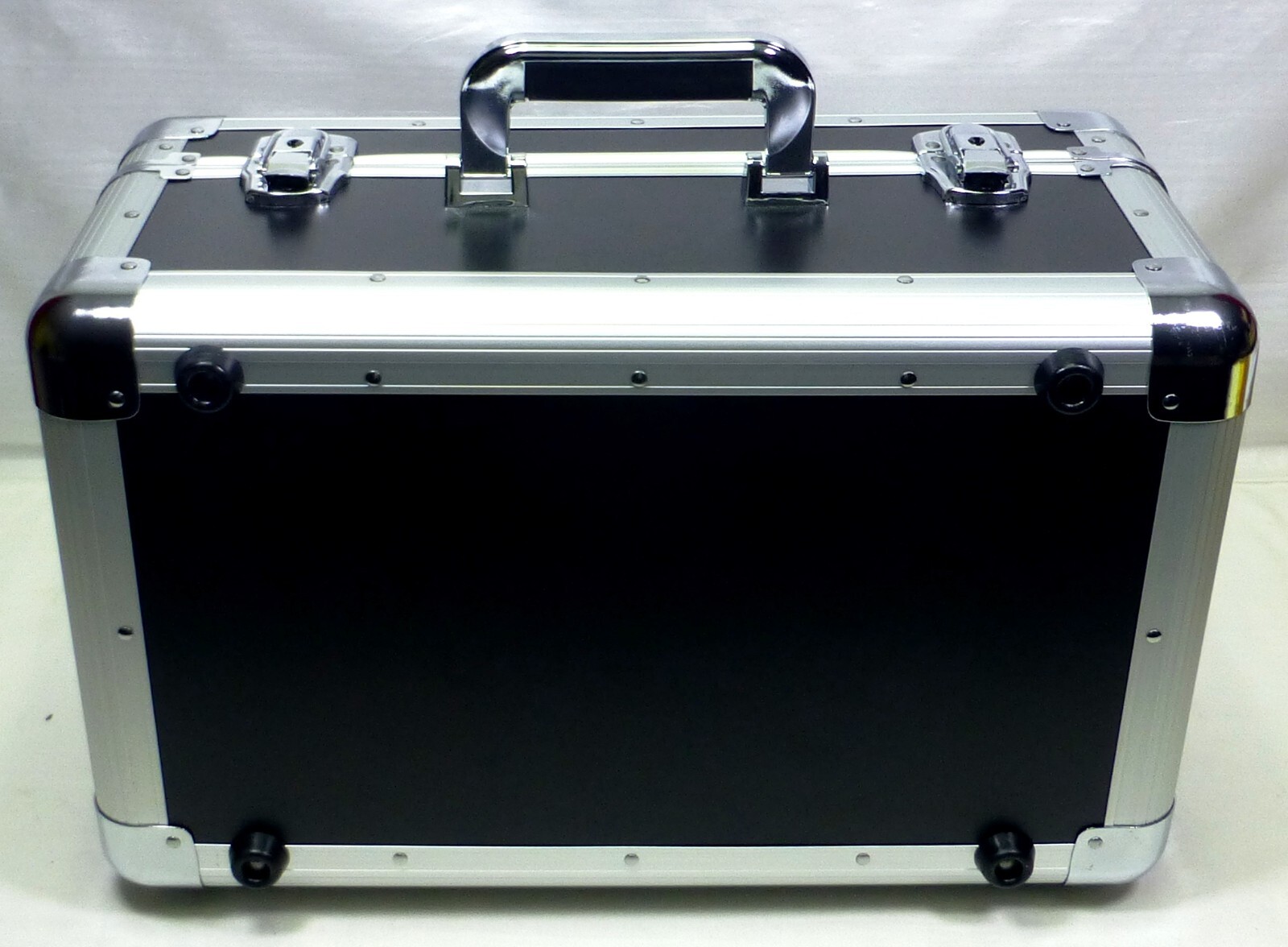 7" Vinyl Record Double Compartment Euro Style Case ( holds 200 plus 7" 45 rpm) .