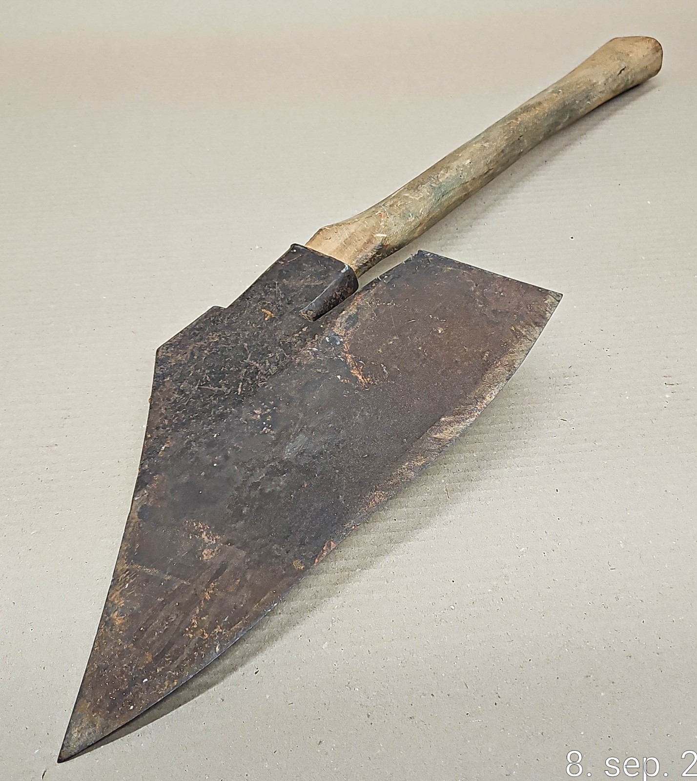 5,3 LBS ANTIC RARE GERMAN QUALITY FORGED AXE HEAD HATCHET