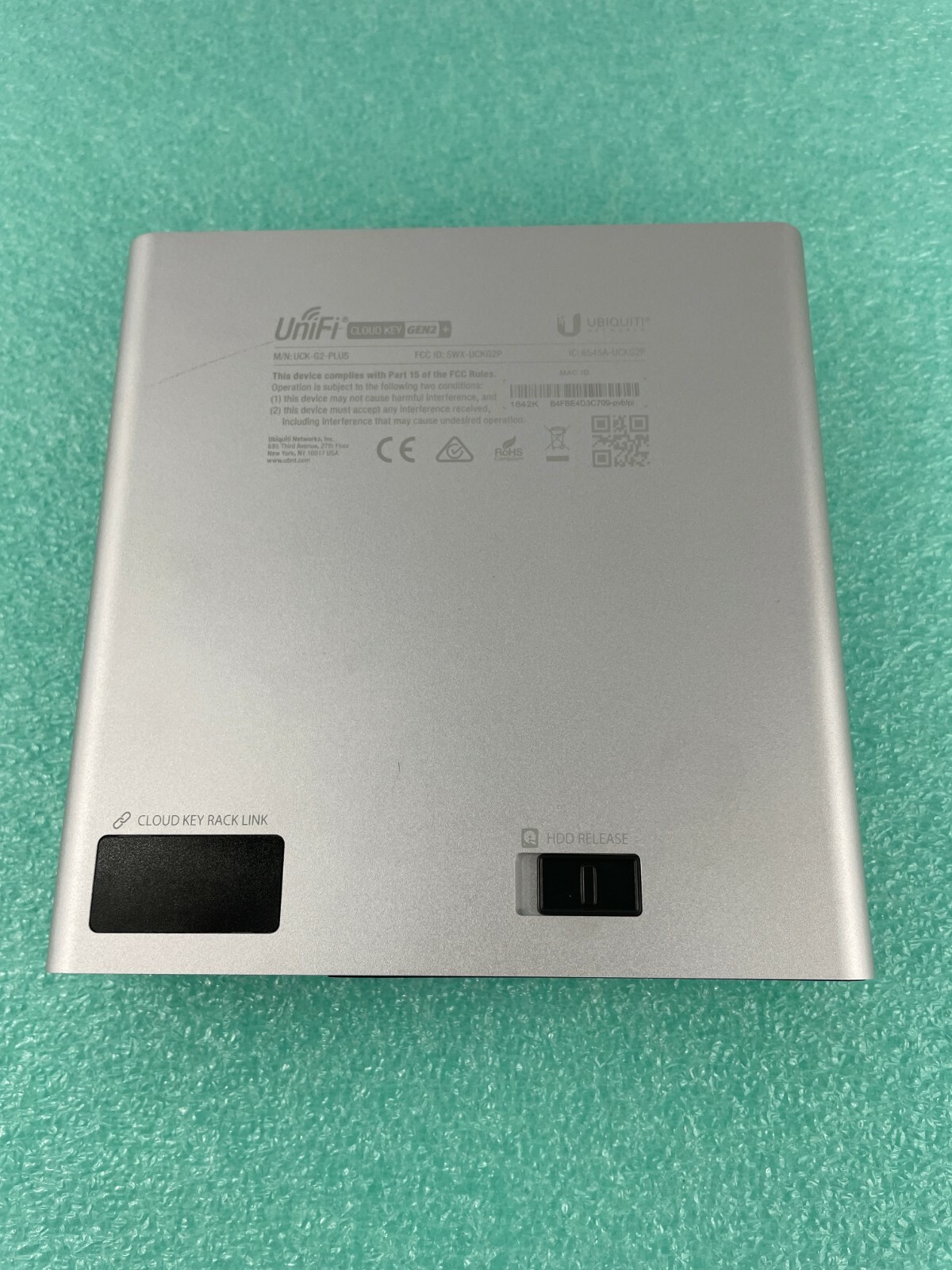 Ubiquiti Networks UCK-G2-PLUS UniFi Controller Hybrid Cloud Key Gen2 PLUS 1TB HD