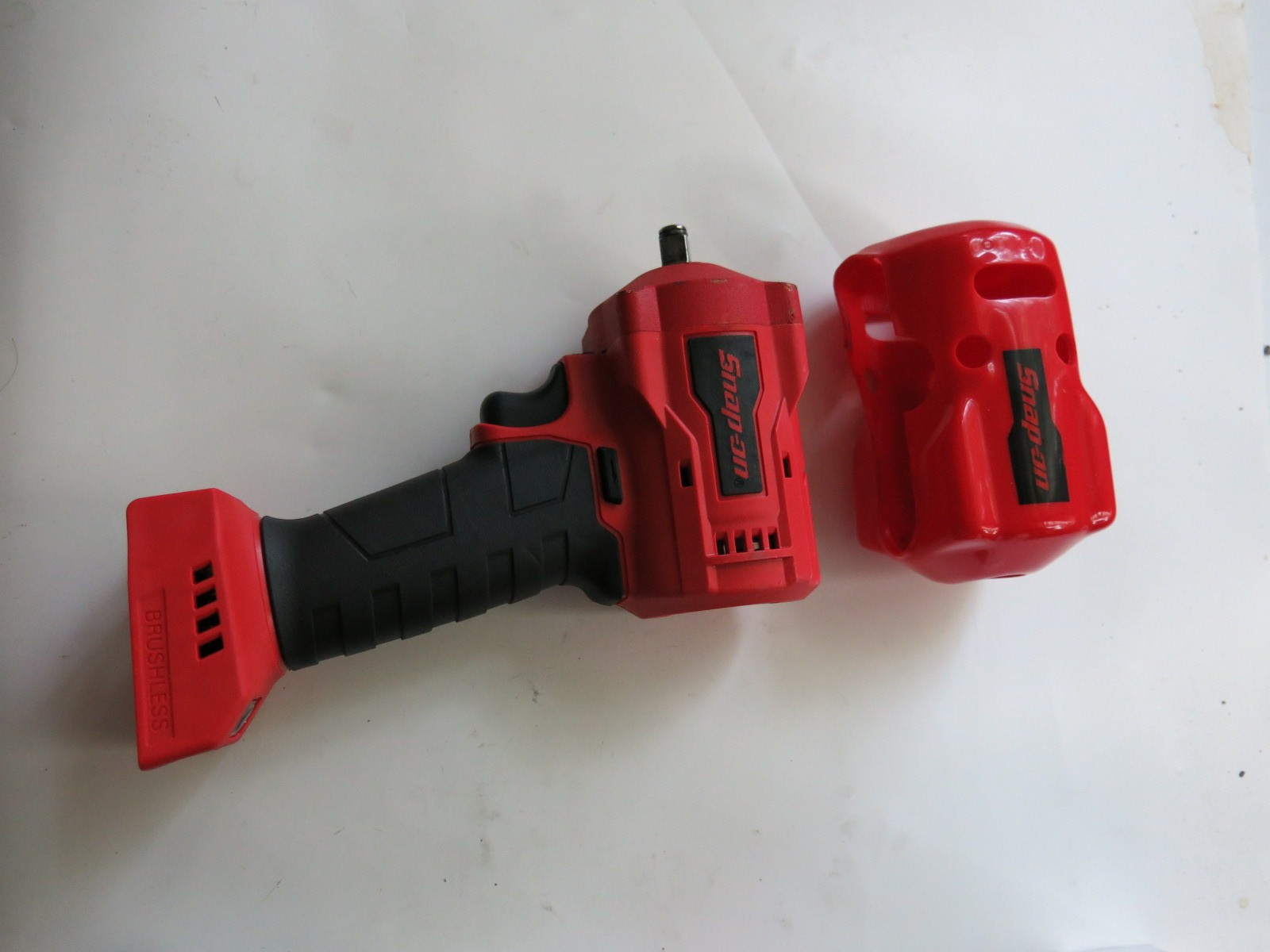 Snap On CT9038 Red 3/8” 18v Lithium Brushless Stubby Cordless Impact Wrench Nice